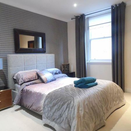 West End -Stunning, 2 Bedroom, Main Door Flat With Private Parking Глазго Екстер'єр фото