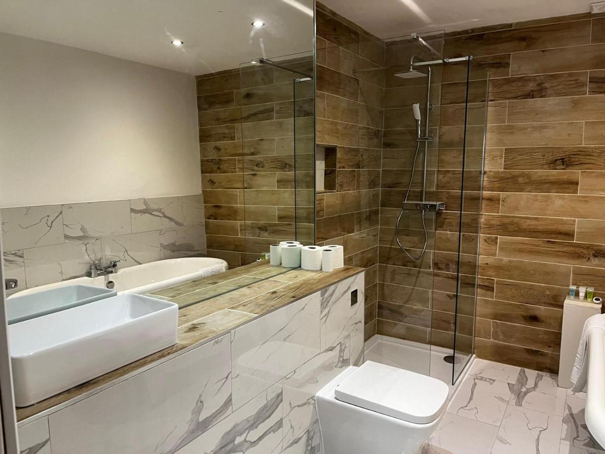 West End -Stunning, 2 Bedroom, Main Door Flat With Private Parking Глазго Екстер'єр фото