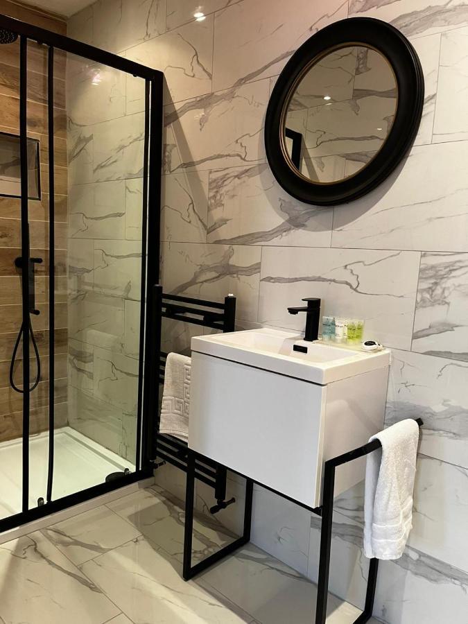 West End -Stunning, 2 Bedroom, Main Door Flat With Private Parking Глазго Екстер'єр фото