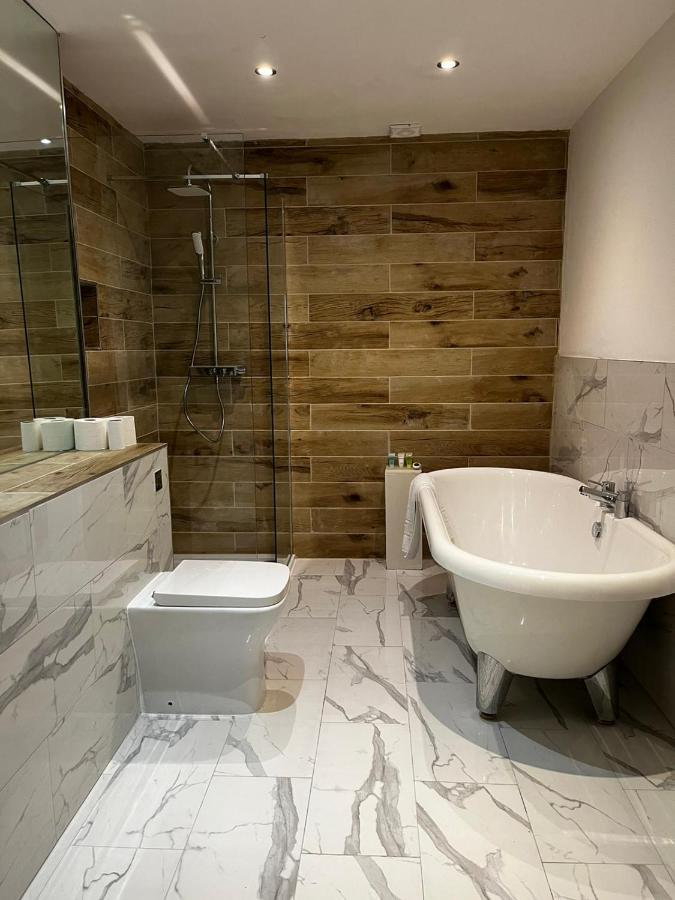 West End -Stunning, 2 Bedroom, Main Door Flat With Private Parking Глазго Екстер'єр фото