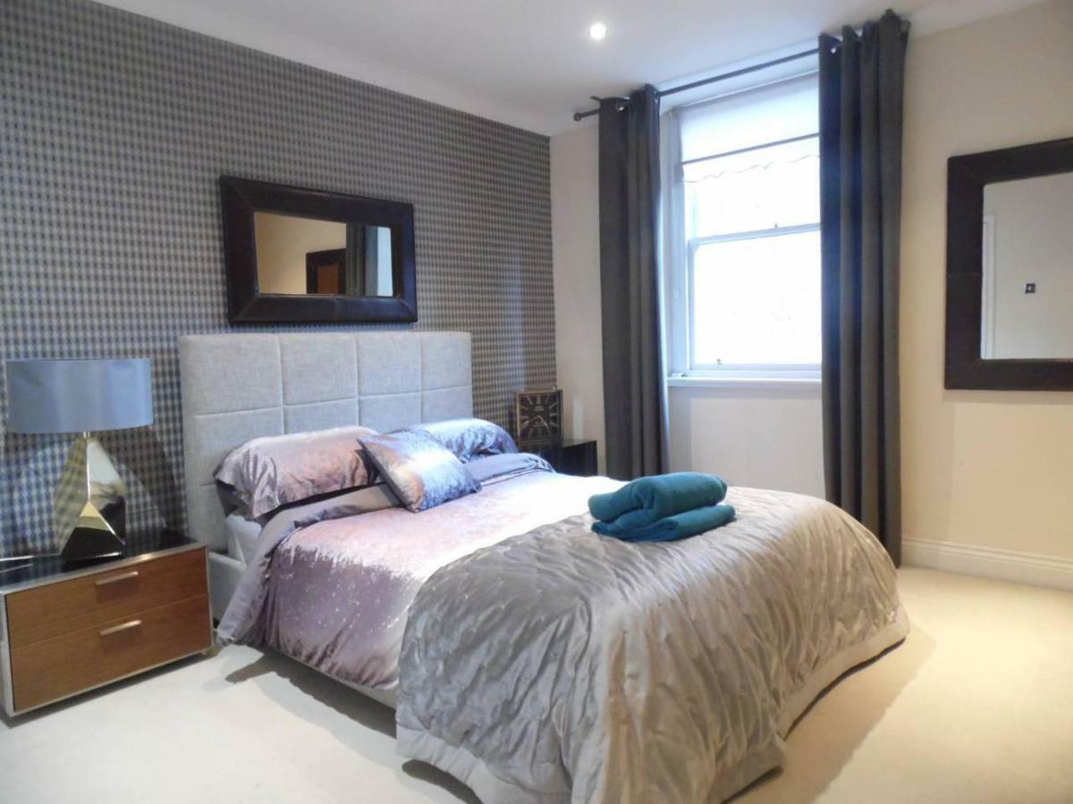 West End -Stunning, 2 Bedroom, Main Door Flat With Private Parking Глазго Екстер'єр фото